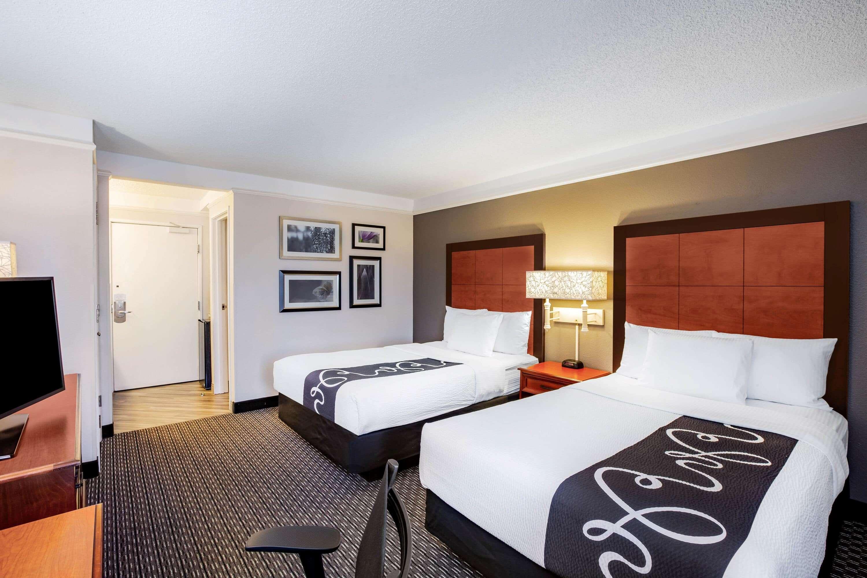 Отель La Quinta By Wyndham Houston Baytown East Экстерьер фото