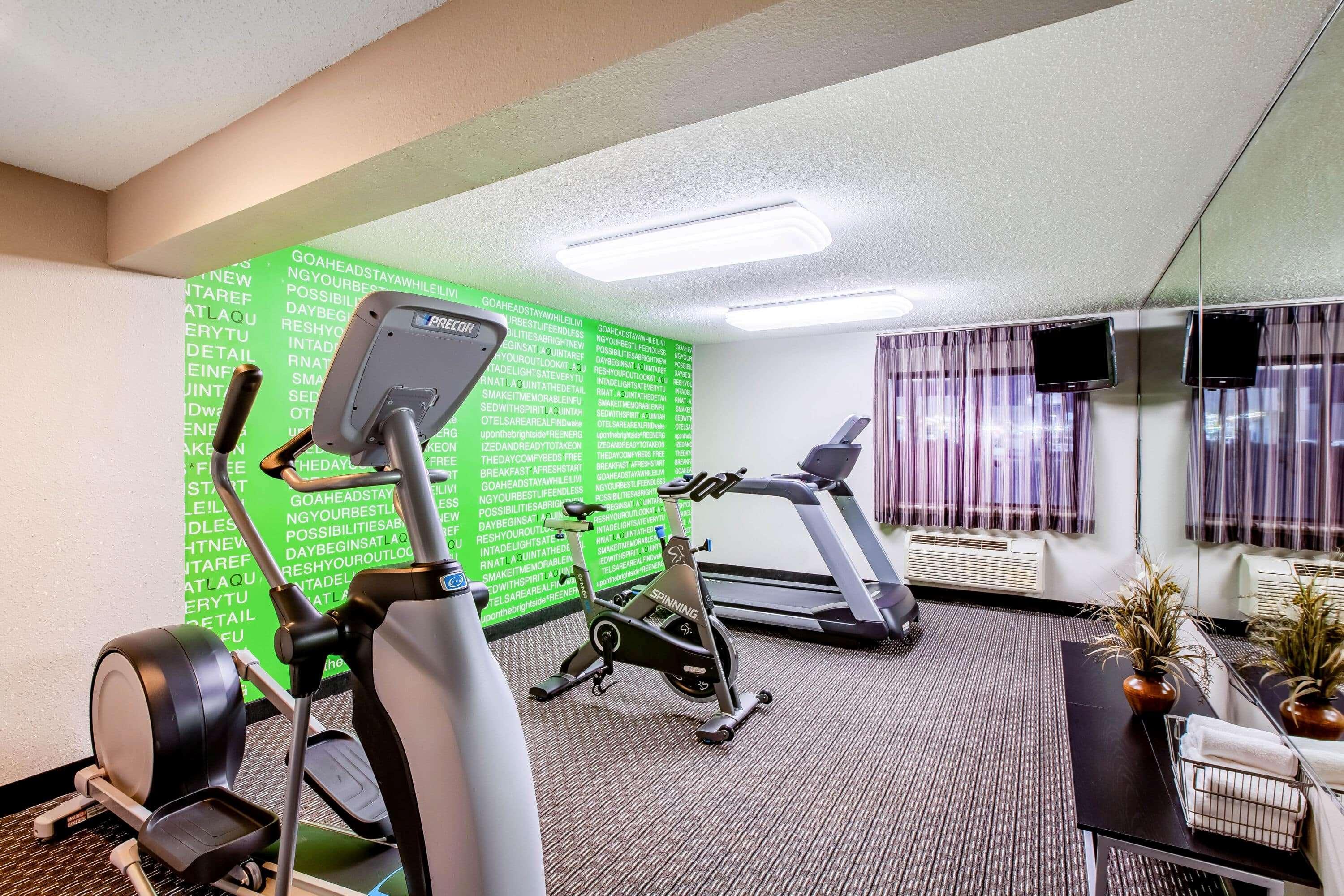 Отель La Quinta By Wyndham Houston Baytown East Экстерьер фото
